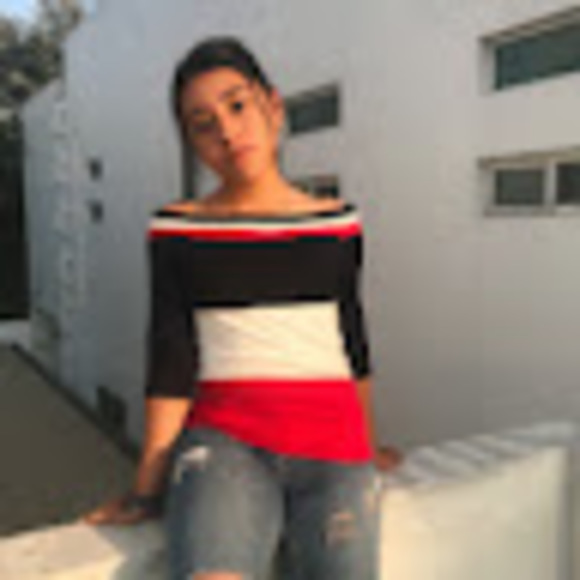 Meet your Posher, Lucero - Picture 1 of 1